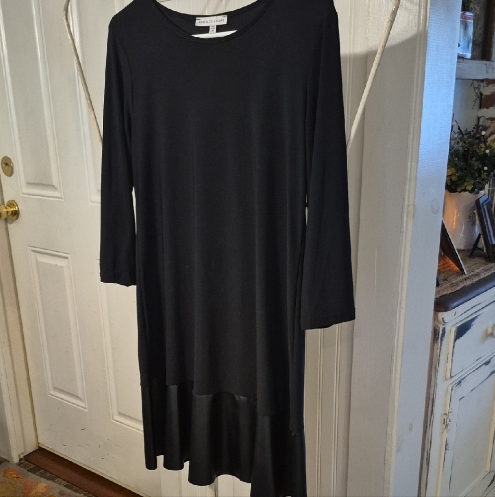 Annalee + Hope Elegant Black Dress